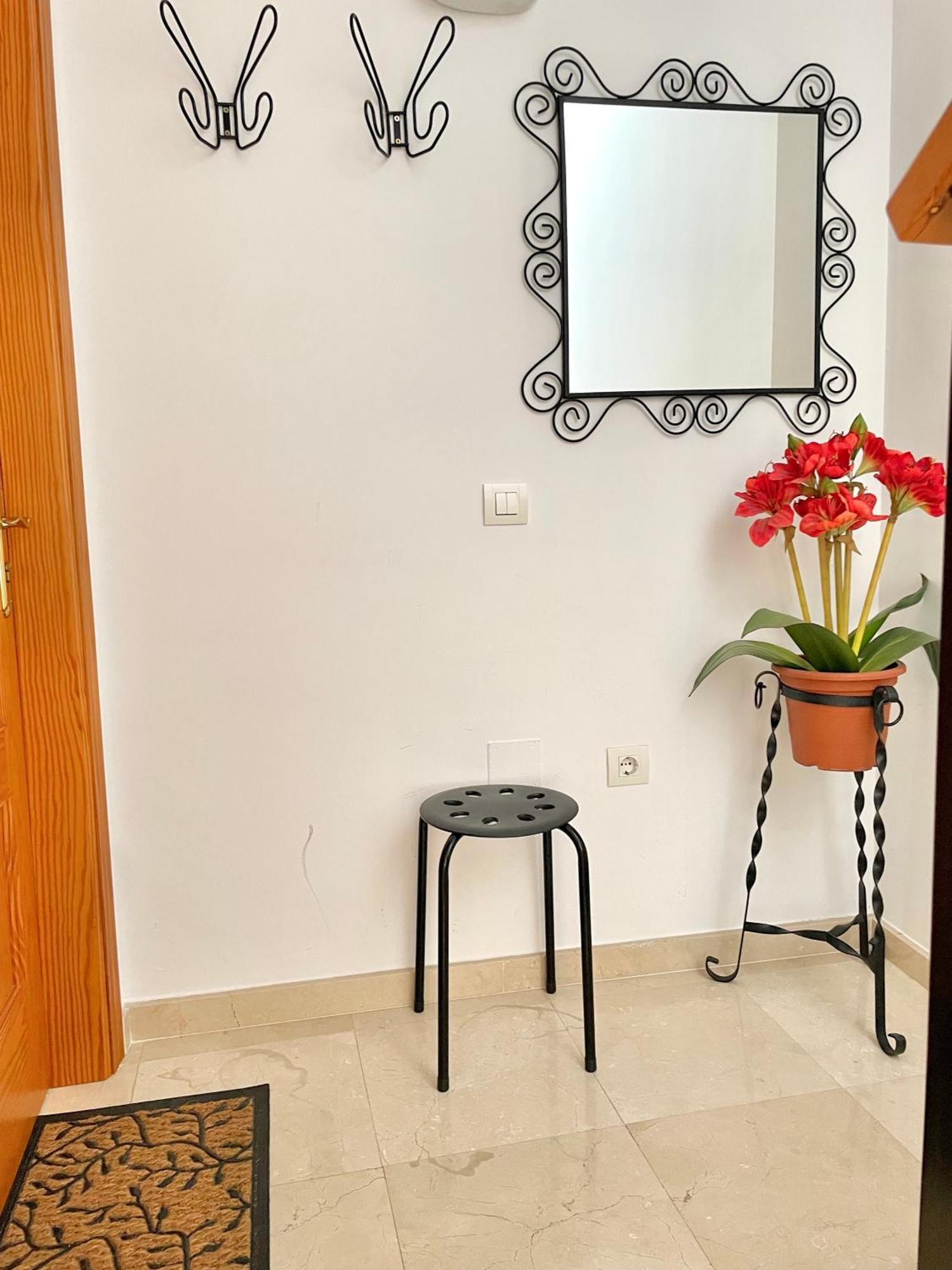 Apartment With Terrace 阿达莱斯 外观 照片